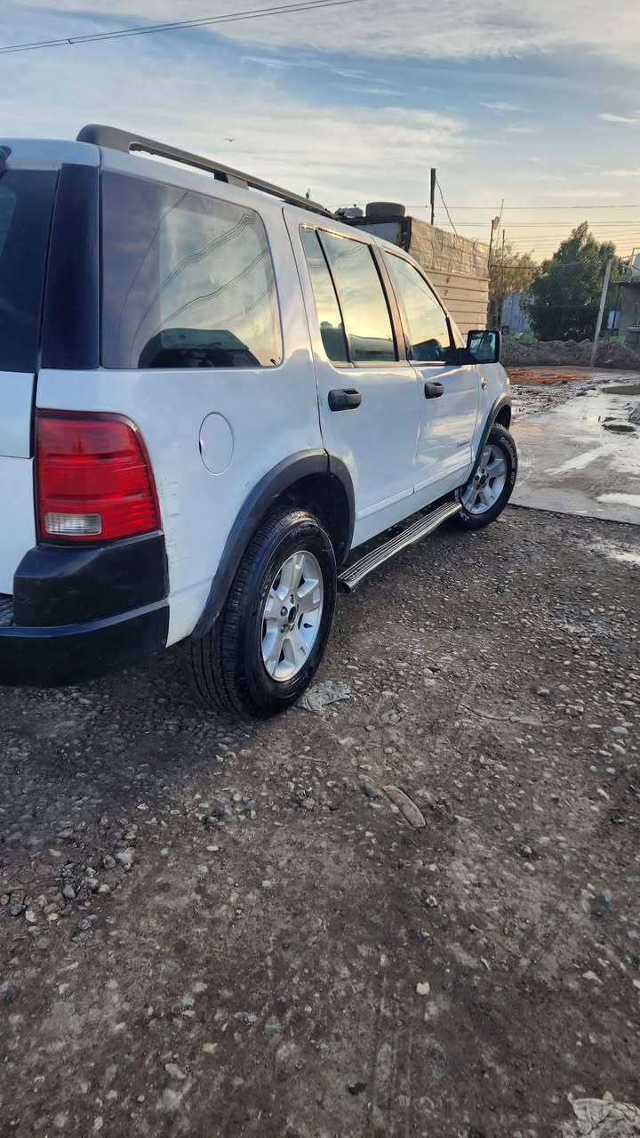 السلام عليكم من رخصة صاحب الگروب فورد اكس بلور 7راكب رقم بغداد موديل 2004جاهزه حداديه تايرات محرك لگزز 6v مكينه گير كفاله لاصبغ ولا حادث ترايك وين ميعجبك السعر 75...العنوان كربلاء المقدسه هاتف ***********
