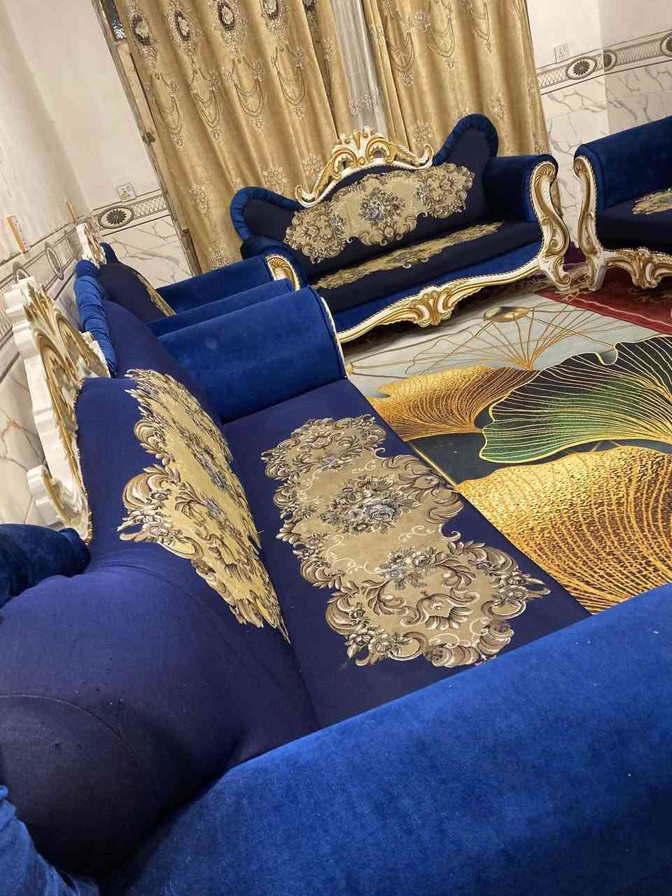 تخم ملكي 20 مقعد بسبب ضيق المكان تصوير مكامل اخو الجديد اي ضرر مابي تسكام اخو الجديد السعر 725 وبي مجال المكان كربلاء ***********
