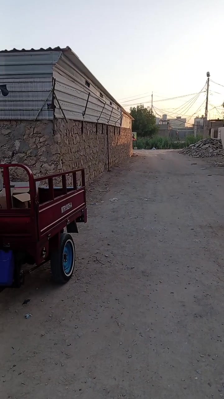 السلام عليكم قطعه ارض للبيع المساحه 300 متر الواجهيه 20 النزال 15 العنوان الكوفه علوه الفحل شارع الفلل عقد 25 عقد محكمه طابو زراعي ***********
