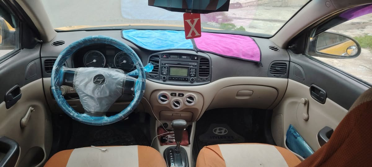 السلام عليكم 
اكسنت امريكي 2009للبيع كود واحد كاعده قبق صندوك كير ومحرك نظاف شرط التحويل السعر اتصال الرقم 
***********
