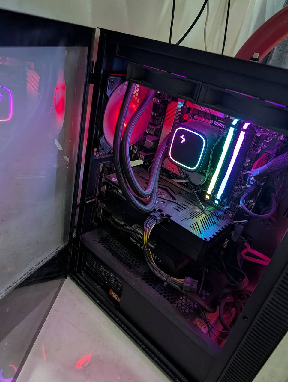 عندي هواي قطع اريد ابيعهن شلعة وحدة
تجميعة 
I5 14400
تبريد مائي
علمود الرام
3060ti
1650
Ssd512
Hdd1.5tb
3200 32gb ram
 
Mini pc1
Ryzen 7 7***hs
32ddr5
1tb nvme
Igpu

Mini pc2 
I5 8th
Ddr4 32gb
1tb nvme
Igpu

Mini pc3
Intel n100
16ddr5
1tb ssd
Igpu

Steam deck lcd 1tb 
شوية متعوب الجهاز هذا وبي مشكلة الدكمة مال بور متشتغل 
 
قطع متفرقة
3x16 ddr4 
بورد واحد جديد لوك يشغل لحد جيل 14 مال انتلل مجموعة بوردات لخ ميشتغلن حتة يمكن 
مبرد هوائي شغال
كيس فحم
وغيره كم شاشة وقطعة نتفق عليهن حسب القناعة


**إذا كنت صاحب هذا الإعلان وتريد حذفه لأي سبب، رجاءا أرسل رسالة إلى الدعم الفني**