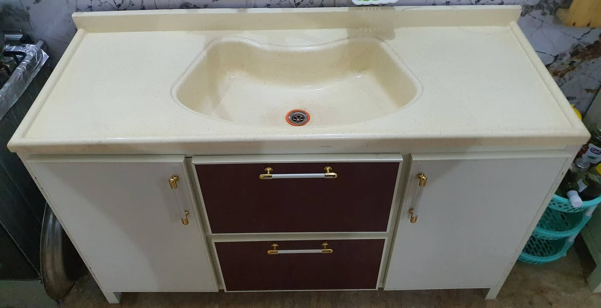 كاونتر+ ملحق+ سنك نظيف تزكام مسوينه 600 الف 
مكنسة كهربائية هيتاشي الاصلية مع بطاقة ضمان ماخذينها 180 الف  18 لتر حجم كبير ونظيفة شرط الفحص
ثلاجة دنكة نظيفة كلش 8 قدم شرط الفحص 250 الف
اغراض بيت للبيع وكلمن وسعره 
اي استفسار على السعر تتصل على الرقم واتساب او اتصال
+964 774 774 7427


**إذا كنت صاحب هذا الإعلان وتريد حذفه لأي سبب، رجاءا أرسل رسالة إلى الدعم الفني**