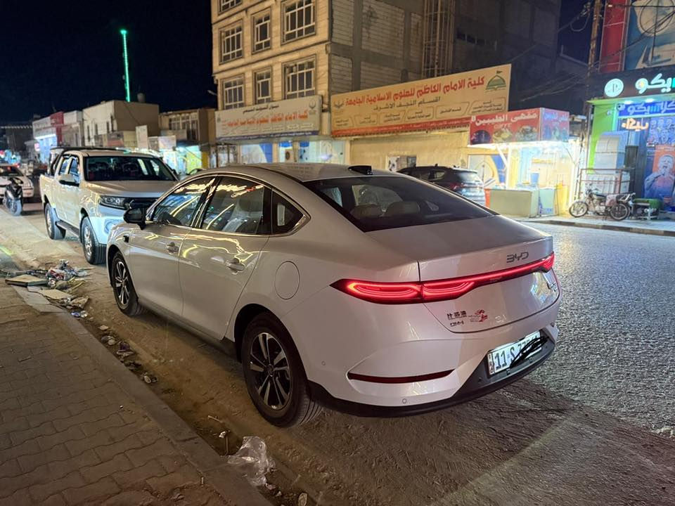 السلام عليكم
بي واي دي كن بلاص فلاك شب فووول مواصفات
السياره جديده بمعنى الكلمه ماشيه (1000) بأسمي 
دواخل بيجي ومعروفه مواصفات الفول السعر 
23مليون 
***********
رقم بغداد
