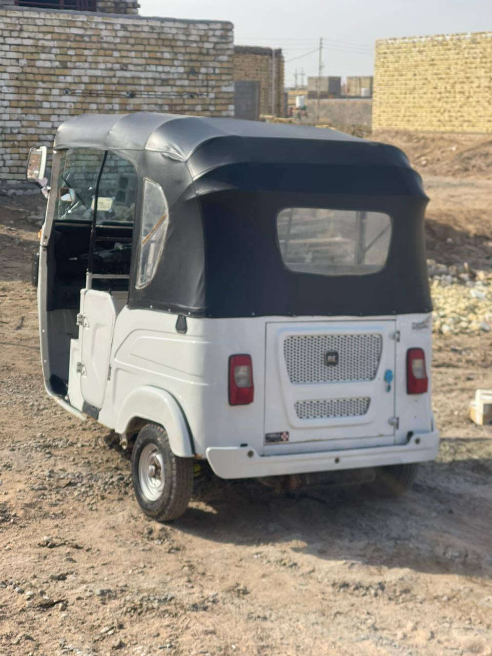 سلام عليكم تكتك للبيع مديل 21مكلف بنشر 
اتصل ع هاذه الرقم ***********
