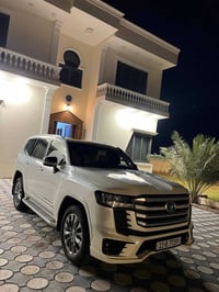 لاندكروز ٢٠٢٢ • محرك ٤٠٠٠ • ضمان عام