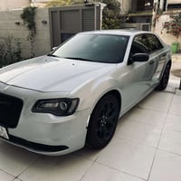 كرايسلر 300 • ٢٠٢٢ • ٢٨٠٠٠ ميل
