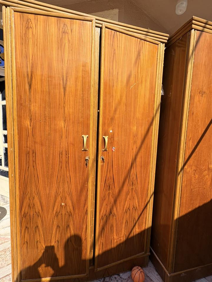 كناتير ٢ كامل مع رفوف جديد استعمال قليل صاج قوي يتحمل غراض ونضيف الواحد ب١٧٥ وثنين ب٣٠٠
الاستفسار على الرقم ***********
