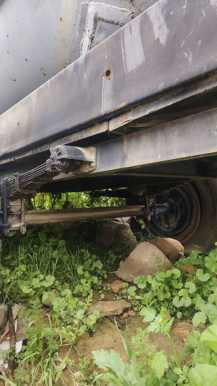 السلام عليكم ورحمة الله وبركاته
للبيع مقطوره ماي💧🌊 
ابيع مستعجل صحبها متوازي
العنوان موصل اخوكم ابوثامر مكلف بنشر والسعر مليون ورابع
وبي مجال للإستفسار التصال مستعجل حلين حيل
***********☎️ 
*********** ☎️
