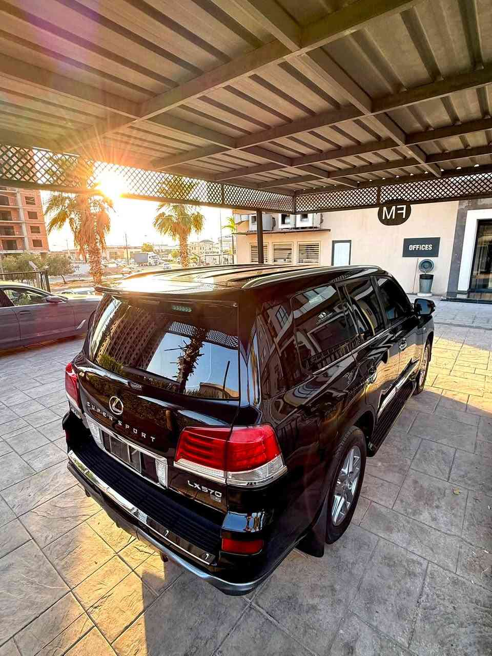 تەنها فرۆشتن ،
لیگزس Lexus . LX570 

مـــــۆدیل / 2009 شکل کامل کراوە بـــــــە 2013 

مواسفات : فوول ، جەگ بڵند و نەوی ئەبێ ، سندوق شەفتە ،دەبل جام و فۆتۆیە بیلادی ،  ۳ ڕیز کوشین ، کوشین سارد و گەرم و خەزن ، کوشینی ڕیزی سێیەمیش کارەبایی ، ۳ کامیرا بیلادی ، بەسمە و سلاید ، لایت لید ، زینۆن ، بەخاخ 

مەکینهV8.5.7  ۱ 

نە عام نە حیزام ، ، سەقفی به شه رت ، شاسی پێش و پشت بەشەرت ، 
کارەباییات و دەبلەکانی و گەرمی و ساردی و تەقە و ڕەقەی بەشەرتی فەحس . 

TB:سه ياره كه دوبه يه به شه رت ساغه 
نـــــــرخ     195$ 
بۆ پەیوەندی***********
