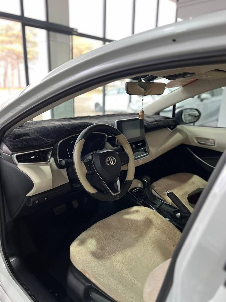 كورولا ساز ٢٤ ماشيه٣٠ الف  جديد بعدها بلظمان فول عدا الفتحه سعر 185 او بي مجال للاستفسار ***********
