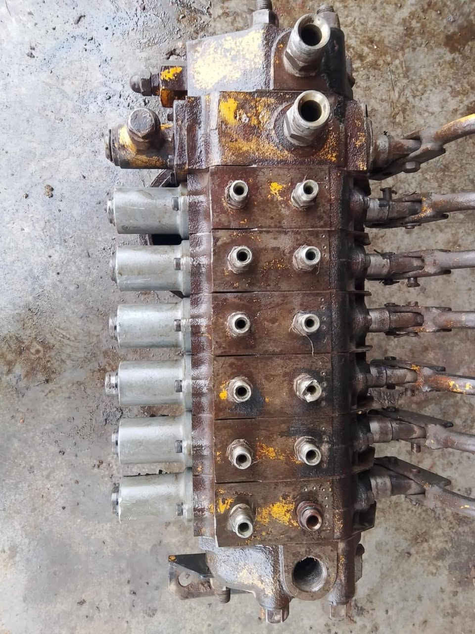 تصليح وتجفبت وتفصيخ كنترولات لي انواع للكرينات العنوان كركوك اتصل ***********
***********
