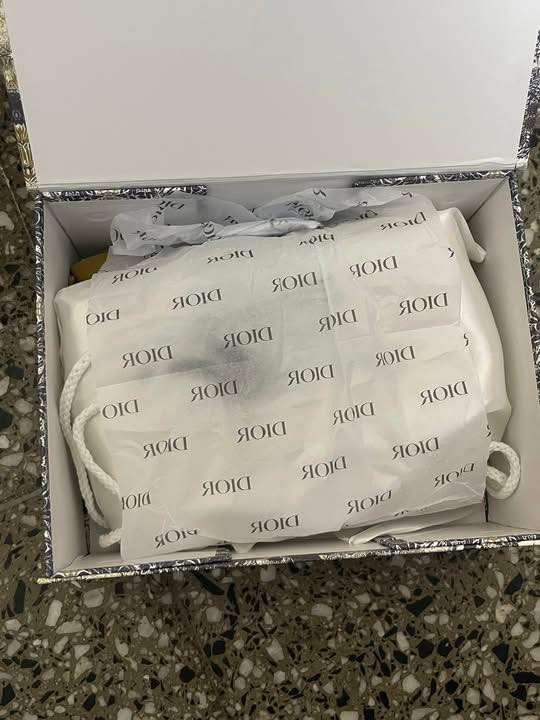 حقيبة نسائية ماركة ختومات وكرتات غير مستخدم السعر 45 مع التوصيل


**إذا كنت صاحب هذا الإعلان وتريد حذفه لأي سبب، رجاءا أرسل رسالة إلى الدعم الفني**