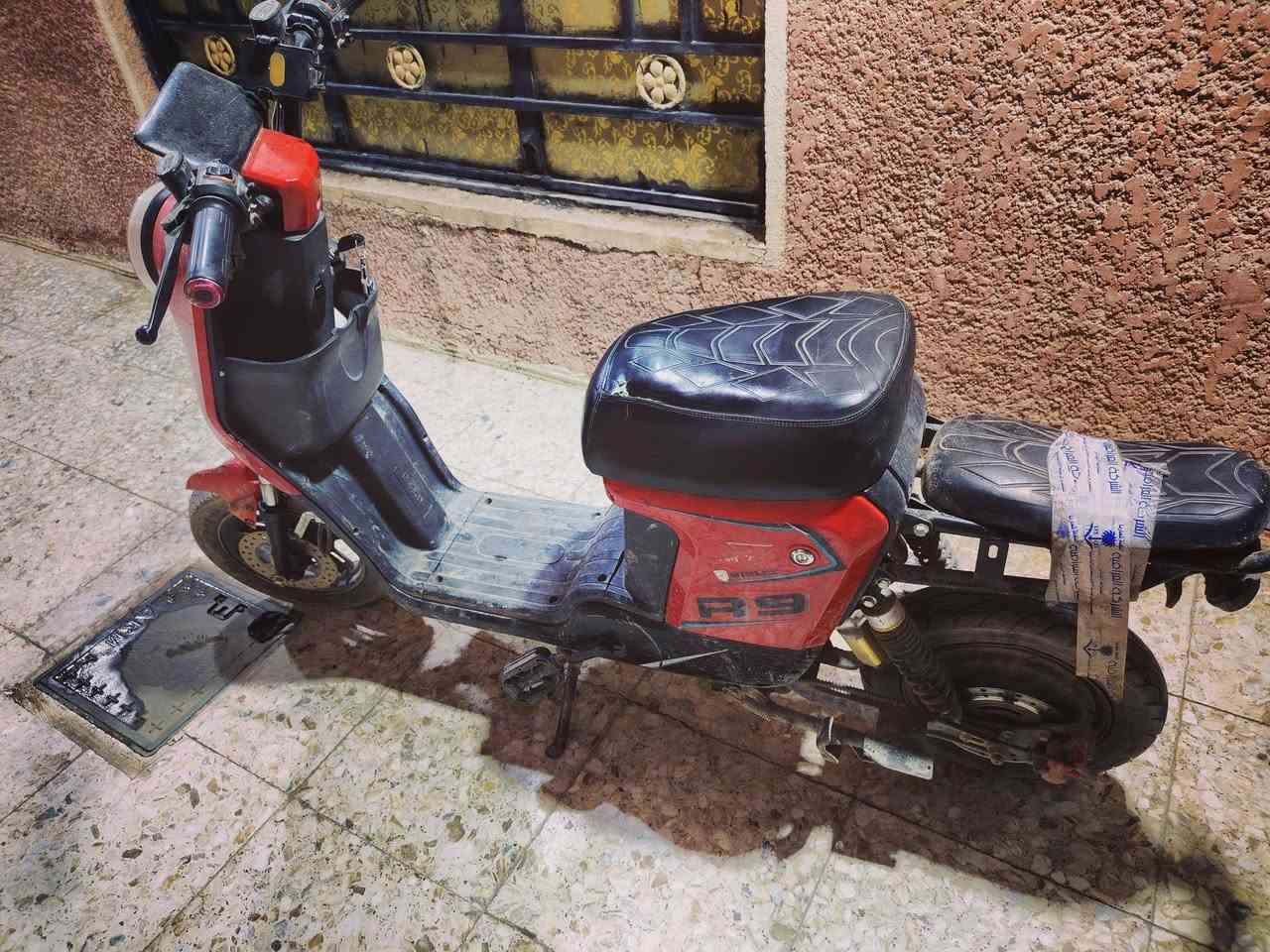 سلام عليكم للبيع دراجه شحن R9دراجه نضيفه
نقوصاتها:جاملغ امامي وخلفي وتجوه الوره
للسفسار اتصل
الرقم التالي ***********
