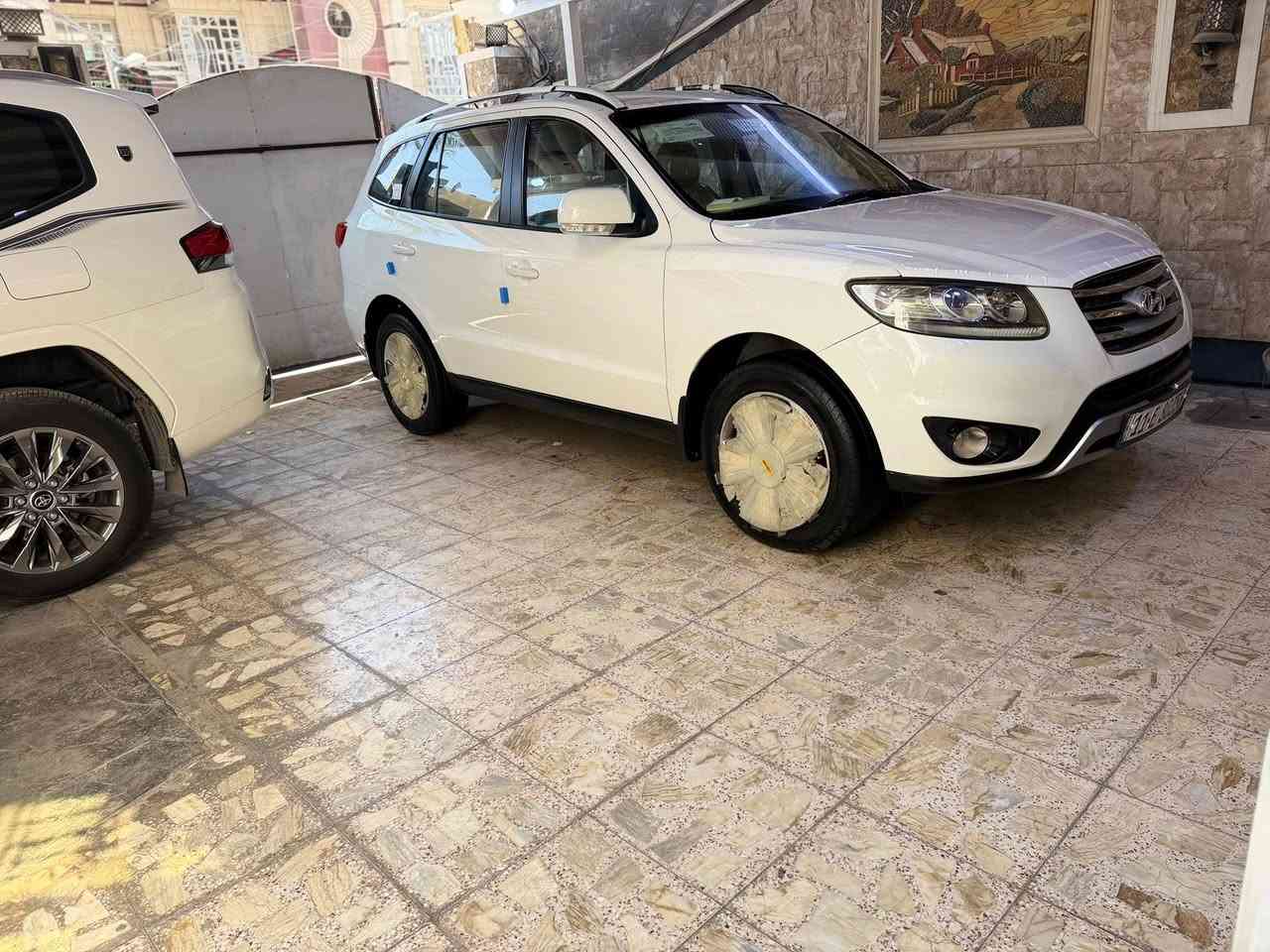 Hhhbb
السلام عليكم للبيع فقط ونقدا بدون مراوس 
هونداي سنتافي ٢٠١٢ استلام شركه العامه للسيارات 
للعلم سيارع ع ايدي ماخذها صفر بوقتها ٢٠١٢ 
وضلت عندي محافظ عليها جدا مالت بيت نضيفه ما متعوبه ع وضع شركه بلاديه 
مكاني بغداد ورقم بغداد سنويه مجدده رقم دولي بسمي شخصيا ***********
سته سلندر ٣.٥ حجم محرك 
كشن سايق كهرباء سبعه راكب ٣ قطع تبريد فور ويل محرك كير تبريد ثلج حداديه تخم تاير زيرو 
 تراي زيرو احله من صور كفاله عامه من كل شي ماشي حقيقي ٤٨ الف فقط 

‭***********‬
