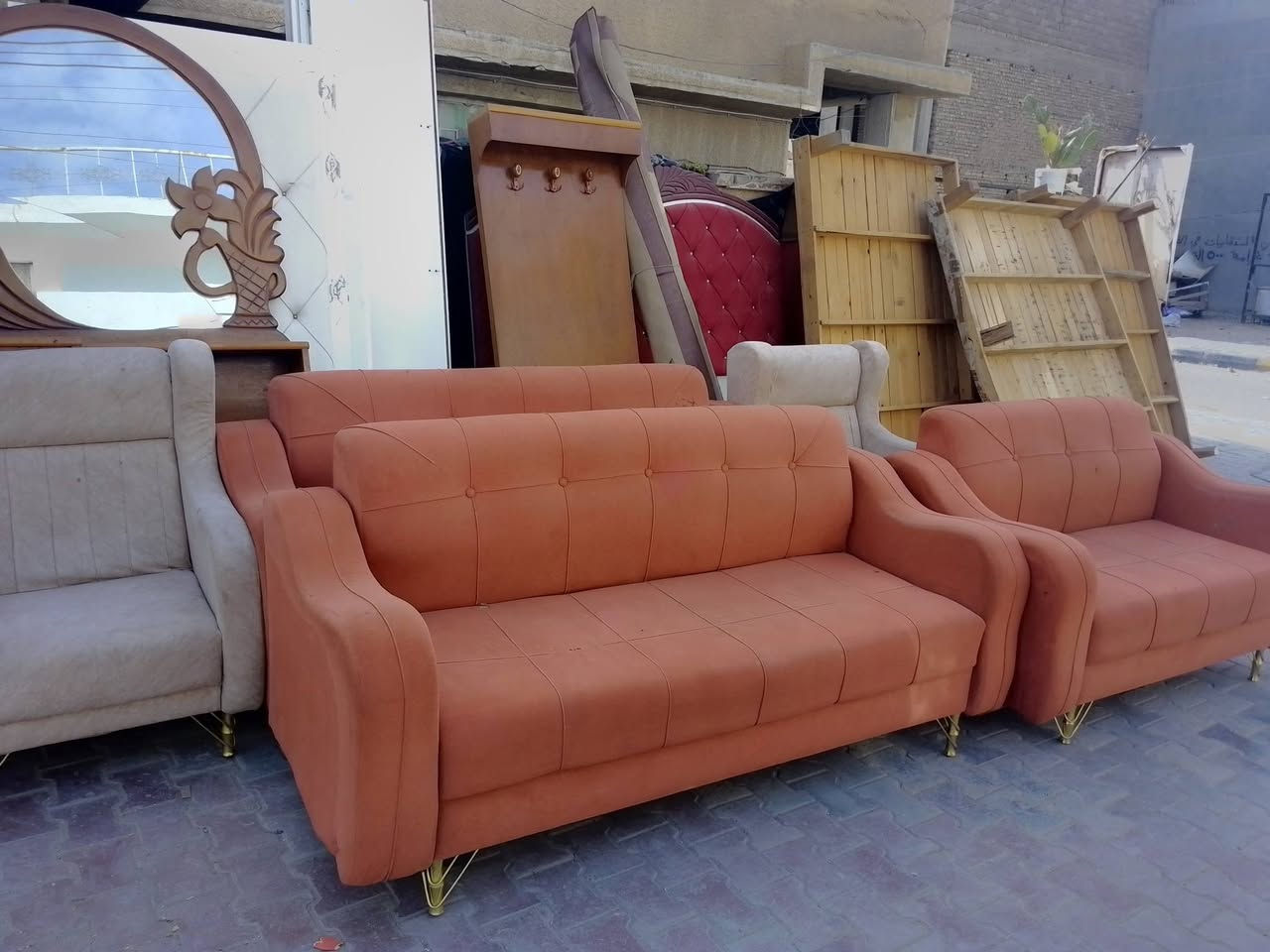 تخم 10 مقاعد نظيم السعر 175 ألف العنوان العزيزيه منطقة سراي مقابل مجمع بيت كعيد الاستفسار *********** وشعدكم غرفه نوم تركيه عراقيه نشتري جميع الاثاث المستعمل
