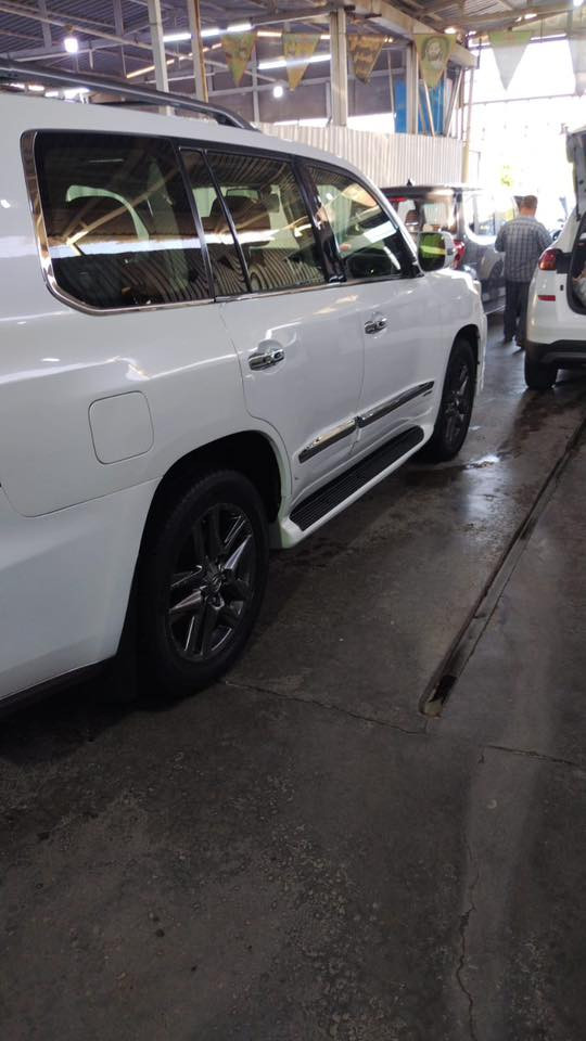 لكزز 2014 خليجي LX570 sport
داخل قرميدي
السيارة ماشية 180 الف
جكات + فتحة سقف + صندوق كهرباء + كشنات خزن ميموري رقم بغداد شبه مميز
السيارة بيها جاملغ خلفي صبغ + مكانين بارد كلش صغار بدون صبغ السعر 355 وبيها مجال كلش قليل ورجاءاً فقط الشراي يتصل
*********** متواجد واتساب
