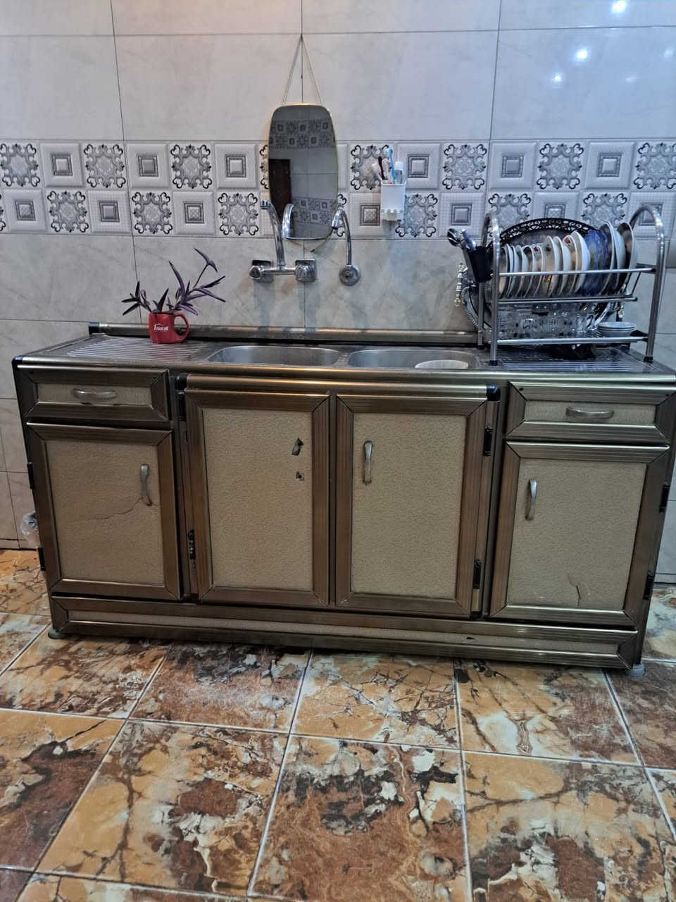 السلام عليكم كاونتر للبيع نظيف مابي اي ضرر فقط السنك بي ضرر بسيط مثل مموضح بالصوره سعره300


**إذا كنت صاحب هذا الإعلان وتريد حذفه لأي سبب، رجاءا أرسل رسالة إلى الدعم الفني**