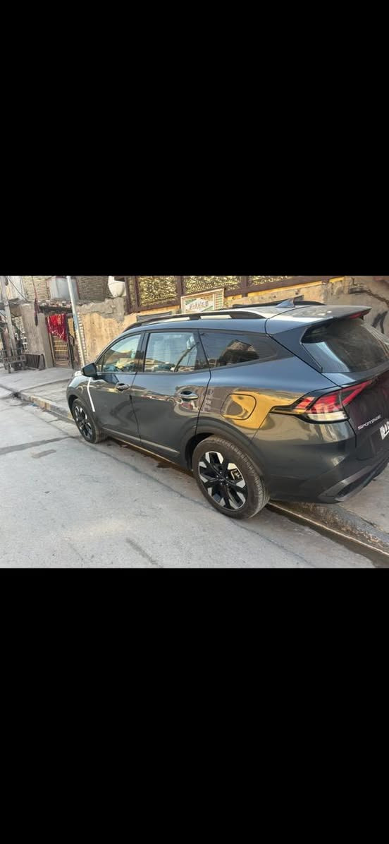 سبورتج موديل 2023  قطعتين صبغ فول عدا الفتحه ماشيه 43 الف حادثها كما موضح بالصور السياره ب 170$ للاستفسار الاتصال على الرقم الاتي ***********
غير متواجد عل فيس
