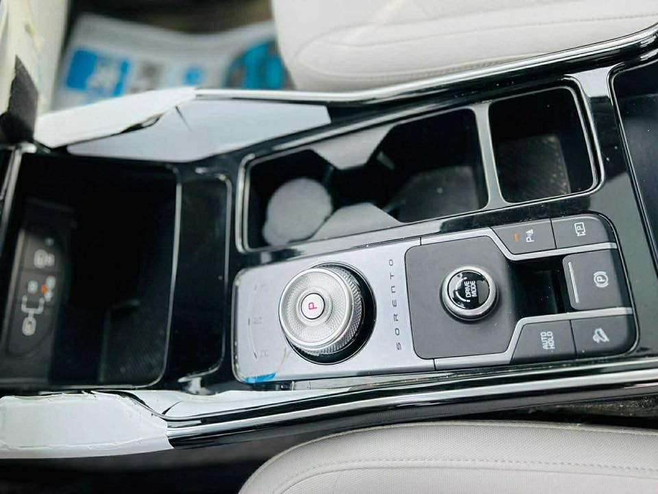 السلام عليكم
سورنتو 2024
 خليجي 
6 سلندر 
كفاله عام بيها باردات 
 فول مواصفات 
رقم بابل الدولي مداور 
جديد سيارة كفاله كير محرك كفاله تبديل صبغ سيارة جديدة مالت جناي مانقصها شي
مكاني بابل 
الرقم لمعرفة تفاصيل السيارة 
***********
