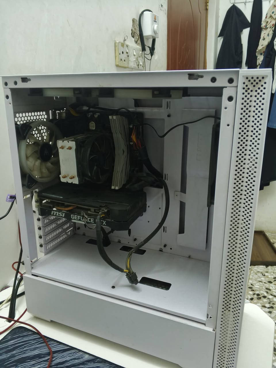 السلام عليكم فقط كيس للبيع
I5 10400f

GPU 1660 6GB

RAM RGP 16 GB DDR4 3200

باور سبلاي 600

هارد 128 ssd

HHD 1TB

السعر 575 

***********

العنوان بغداد الشعلة
