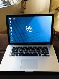 ماكبوك برو • i7 • هارد 256GB