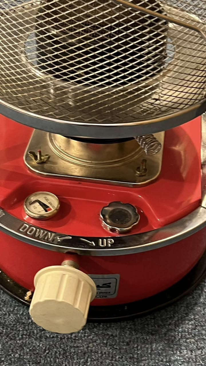 صوبات قديم اصلي ممستعملت شي قليل اصليات من القديمات كرتونه ويهن مالتهن سعر الواحده ٩٠ العنوان نجف حي الجمعيه شارع عشرين ***********
