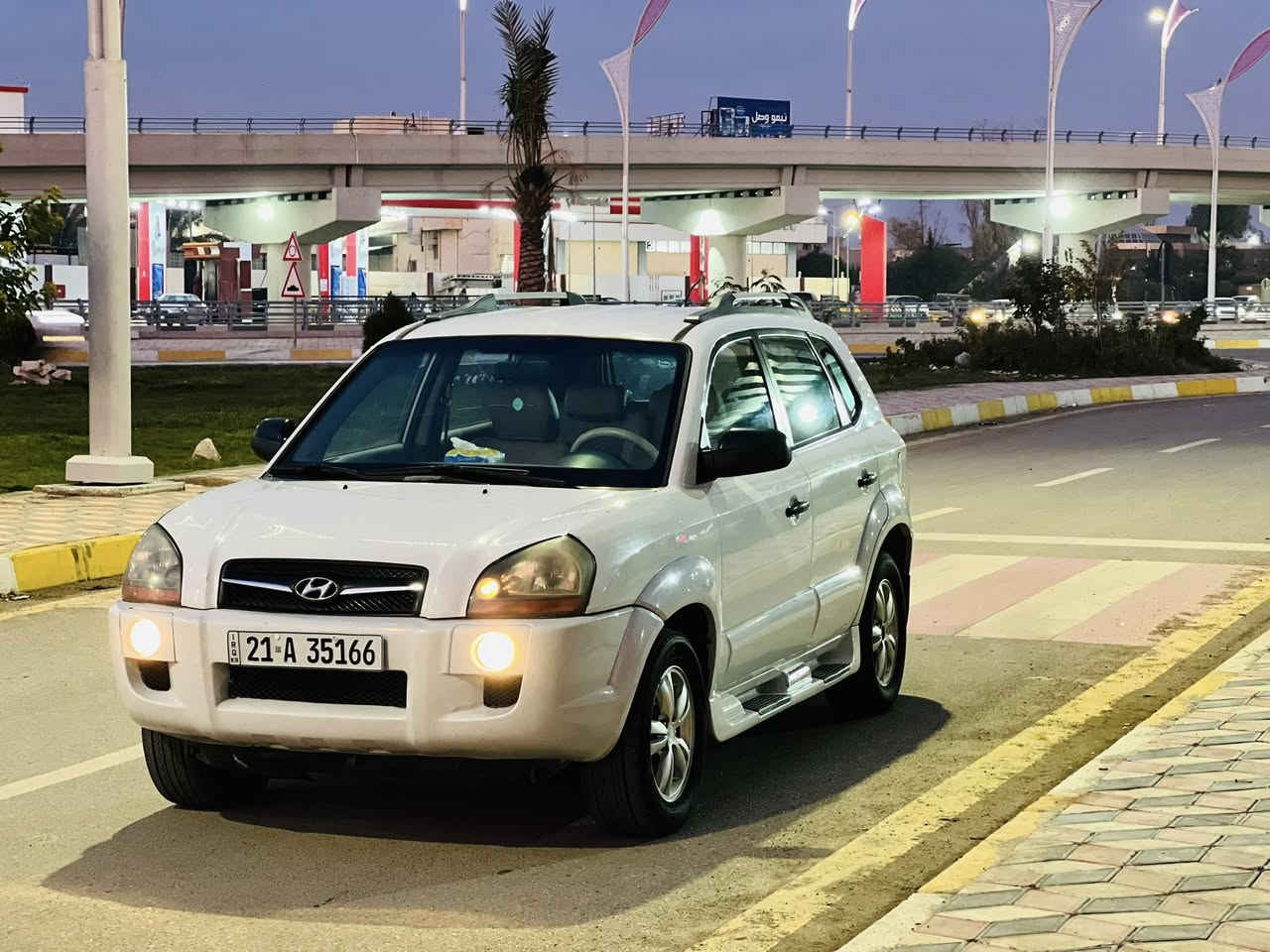 السلام عليكم
توسان 2009 خليجي رقم سليمانيه سنويه 2030هزه 26 دفتر بانزين موجود السياره قطعه وحده جاملغ  السايق بدون دواخل شرط سياره مكفوله ماشيه 220 محرك بلادي مامفتوح شرط لاصرف ولا بخار /كير شرط/صدرامامي خلفي جديد/تايرات4 جديد/تبريد شرط/ABS/شاشه /كامره خلفيه
سياره عل وضع الشركه غرفته جديده
السعر مناسب 118
العنوان كركوك
رقم الموبايل /***********
