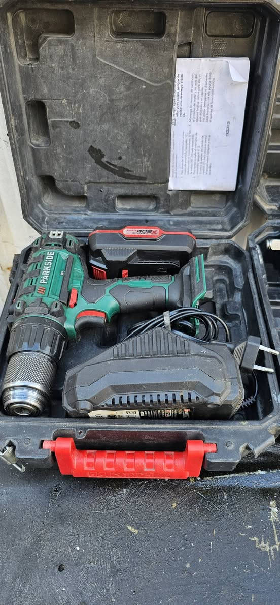 يالله
دريل. لقمه +دريل فتح وشد +كوسره مع بطاريه +وشاحن للبيع 

ومنشار ترددي كمل بدون شاحنه ابيع فحم


**إذا كنت صاحب هذا الإعلان وتريد حذفه لأي سبب، رجاءا أرسل رسالة إلى الدعم الفني**