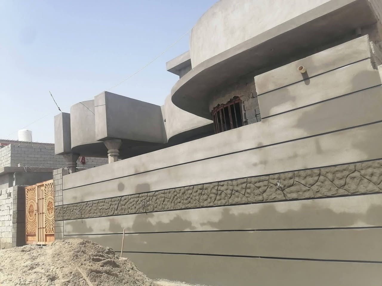 سلام عليكم نعمل خلفات لبخ وطلس جص وبورك شغل درجة أولى لاستفسار ***********
