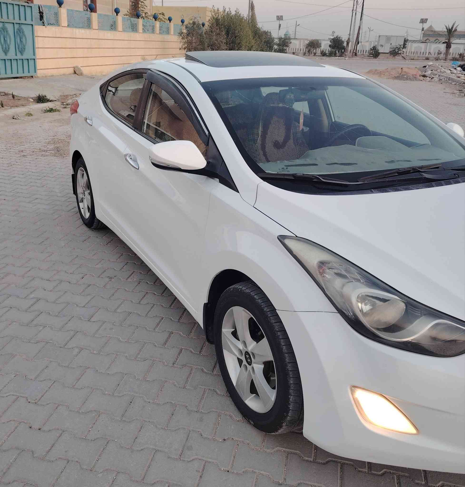 سلام عليكم الانتره 2012 خليجي مكينه 1600رقم نجف سنويه ل 27 سياره مكفوله كفاله عامه عده تكحيل كادت موصفاته فول 1/1 سياره حلوه وجاهزه مكينه كير كفاله حداديه عايزه دواخل حلوه نضيفه اي إستفسار *********** مكان نجف مشخاب
