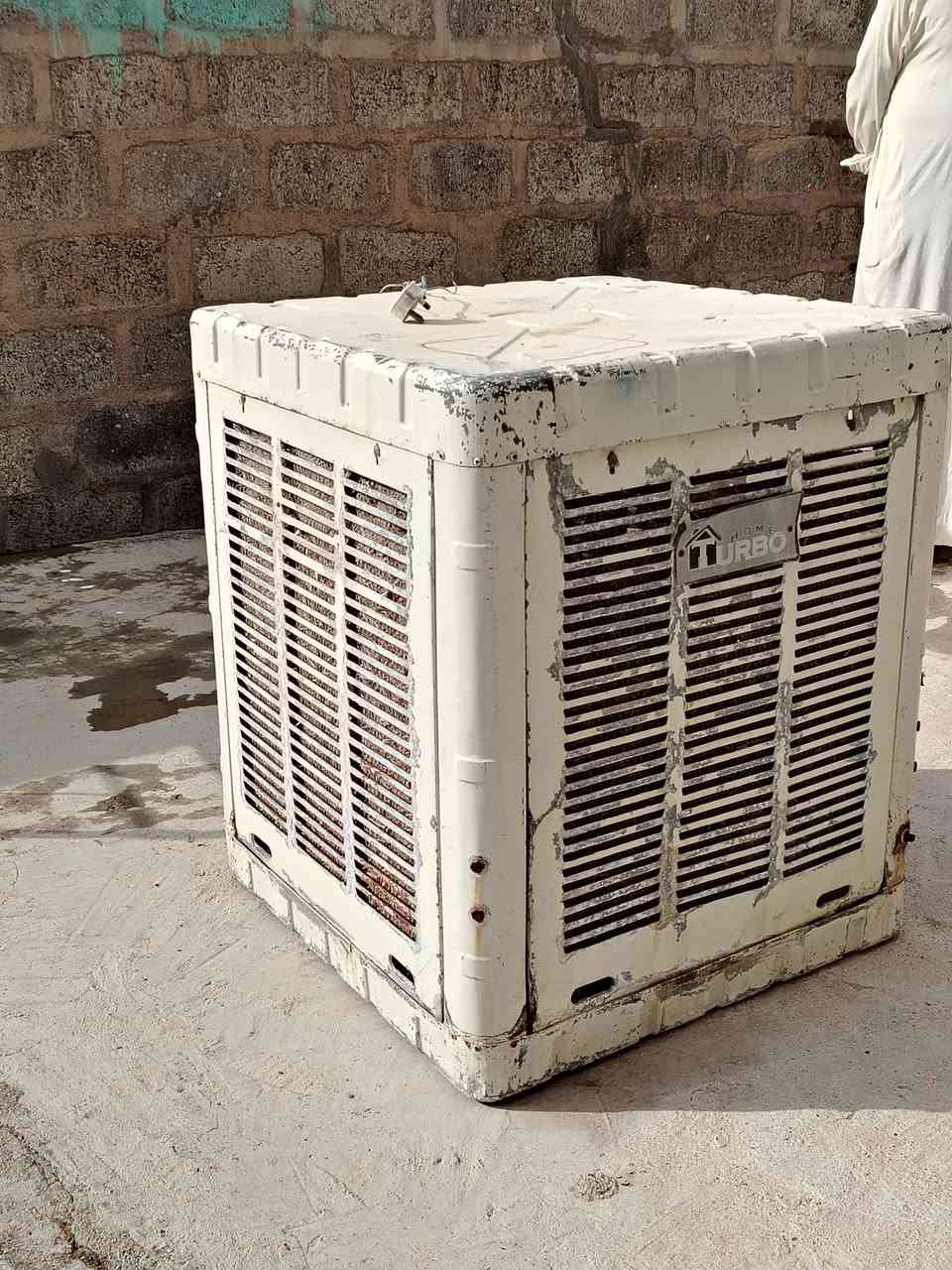 عندي هذا مبرده للبيع الي يريد يتفضل خاص هذا رقمي ***********
