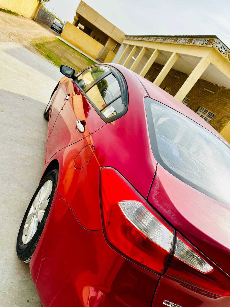 السلام عليكم 
سيراتو 2013 
وارد خليجي 
صبغ فقط بنيد
بدون دواخل
ماشية 170
سياره جاهزة
السعر 118$
المكان بغداد المنصور 
***********
