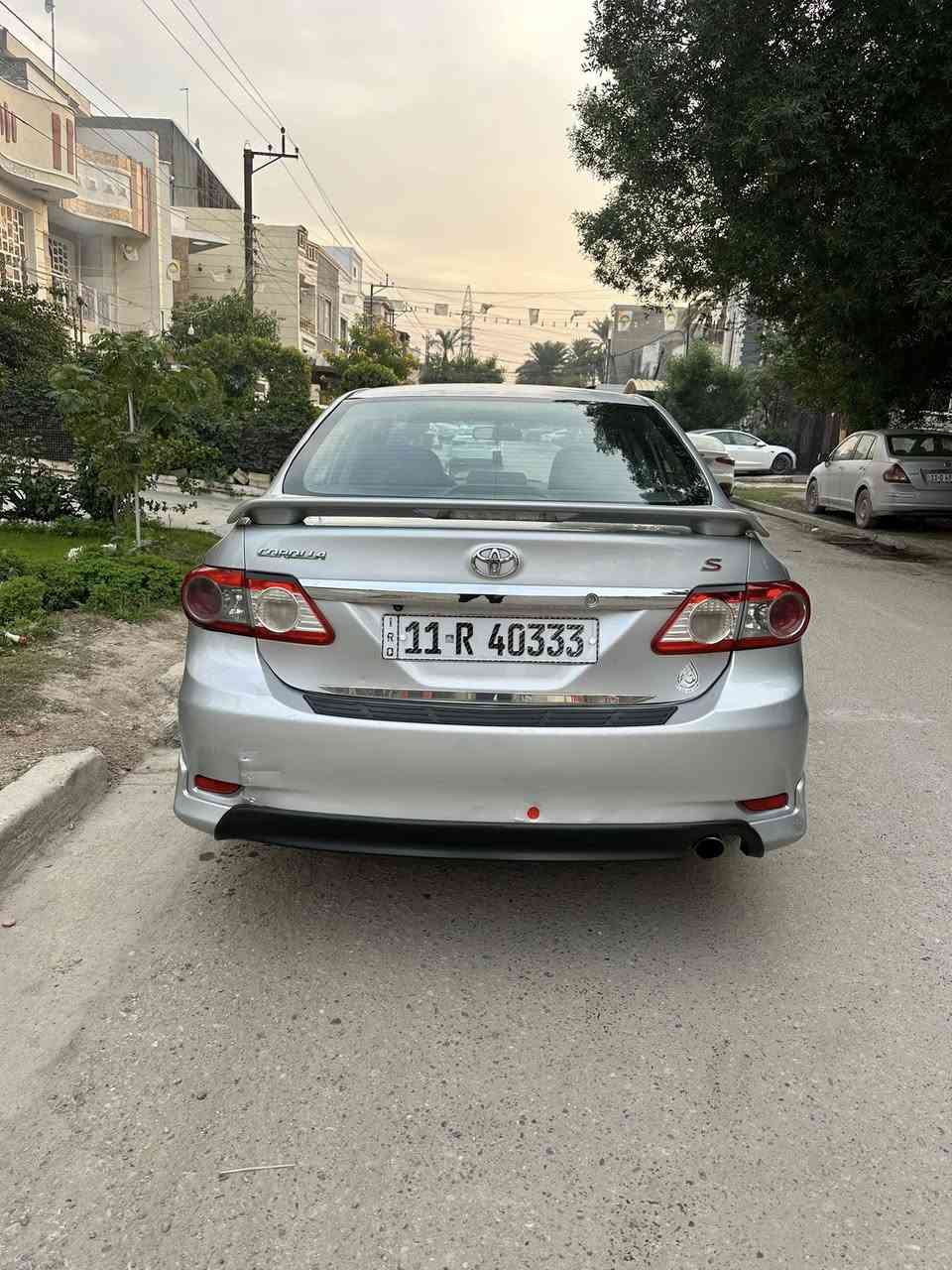 السلام عليكم 
سيارة كورلا للبيع موديل 2013 رقم بغداد انكليزي اللون سلفر وارد امريكي فئه (S) كلين بدون ضربه دواخل كلها بلاديه بيها صبغ بنيد وصفحه السايق بدون دواخل اثر شخوط حجم المكينه 1800 تحكم ستيرن منظومة تبريد جديده ميكانيك بحاله جيده ويل كب السياره بأسمي.
السعر 120$ 
مكاني حي العدل من يرغب بلشراء الاتصال على الرقم ***********
