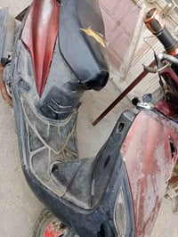 درجة للبيع مكينة جديدة بيها نقص كابريتر تعبانه وسكليتر مكطوع السعر 100...