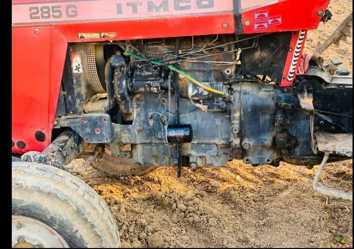 السلام عليكم تنكتر ايراني للبيع 2013 سنويه تريد تحويل تريد وكاله محرك ماينقص قطره شرط تايرات جدد الكهربايات كلها شغاله المكان كركوك الحويجه قرية شملان
السعر 85 وبي مجال 
للستفسار اتصل ***********  طارق 
                       *********** حمد
