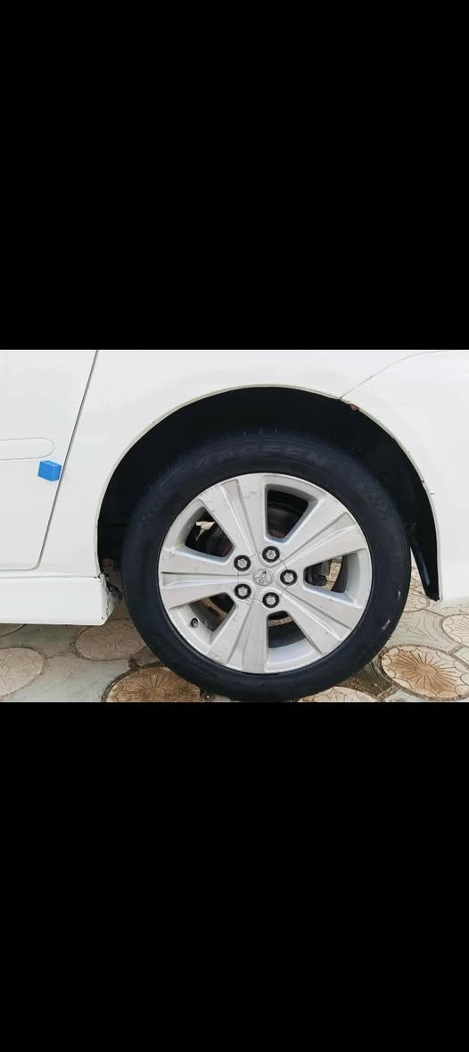 سلام عليكم ابصم للبيع موديل 2005تحويل مباشر جاهزة سيارة مكينه كير حداديه تخم تاير تبريد  ثلج كرستال شاشة بلا جكتور كامره حساسات ويل 17 مكفولة سيارة جاهزة سعر 130////***********////
***********
