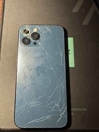 256GB   12 برو ماكس بطارية 87 كلشي شغال بي  فطور وضحة وكامرة تشتغل بس ...