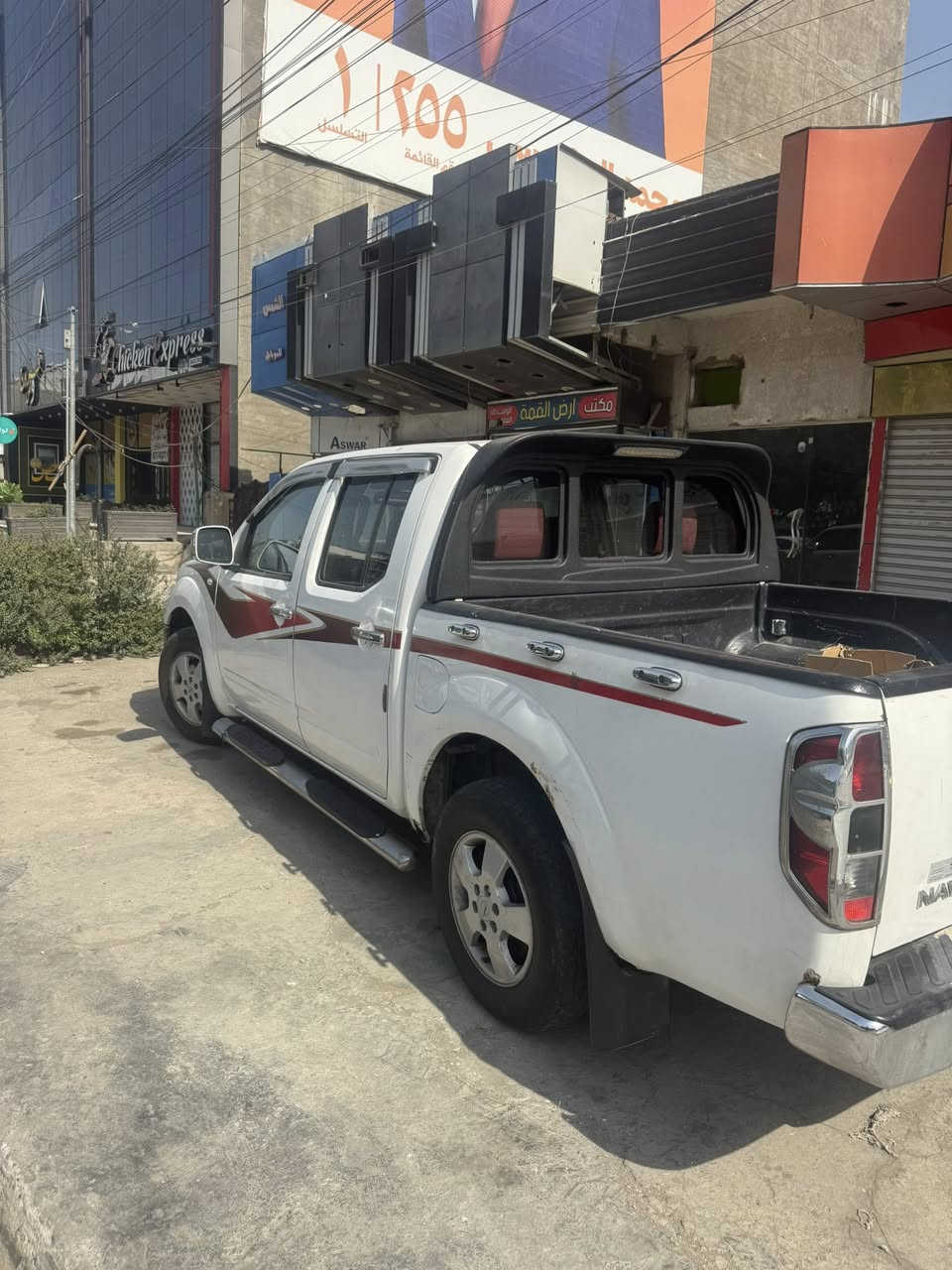 السلام عليكم للبيع نيسان نيفارا  2010 كير ومحرك لا تنقيص ولا تبخير  كهربائيات. تبريد تدفئه 
بيها ملاحظات السياره 
98 ورقه.  ***********
