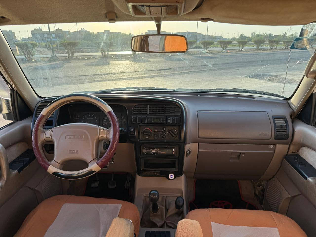 السلام عليكم 
ازوزا 2002 رقم بغداد باسمي اخذتها مزاد كانت الى شركة بريطانية تعمل في العراق كل شيء بها بلادي نضيفة جدا للبيع المكان بغداد السعر 80 و بها مجال للاستفسار الاتصال 
***********
