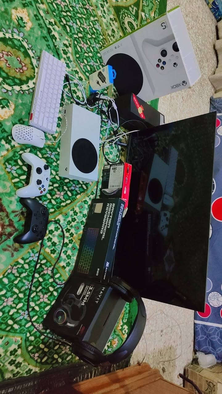 السلام عليكم سيت اب كامل للبيع♥️ الاجهزه كله ماركه ونضافه بشرط لوك وكل كراتينها موجوده
1_جهاز اكس بوكس سيريس  اس كامل ملحقاته وكارتونته جوستك الجهاز الاصليه
2_ شاشة حجم 32 سمارت انترنيت بعدهي بالايلون وضمان بيه سنتين 
_🎹 الكيبورد ميكانيكي: ماركة Baytion (Baytion Mechanical Keyboard)

3_🖱️ الماوس: ماركة Raiku (موديل G701 Luminous Gaming Mouse) 

4_🎧 السماعة: ماركة Havit (موديل HV-H2232d Gaming Headphone)
5_ يوبي اس 850 يشغل 10 دقايق
6_ تحويله USP بيه 4 منافذ ينربط بيه ماوس وكيبورد وشاحنه وسماعات الجهاز منزل بي لعبة مودرن 3 و gta وبي كيم باس شهر
♥️السعر (470)♥️ ا
 كلشي حاسبه بنص قيمه لئن اريد ابيعهن كلهن سوه يشهد الله الاجهزه كله ماخذه بالكراتين  وبعدهن جديدات بالعافيه ع ياخذهن 
العنوان _ الديوانيه


**إذا كنت صاحب هذا الإعلان وتريد حذفه لأي سبب، رجاءا أرسل رسالة إلى الدعم الفني**