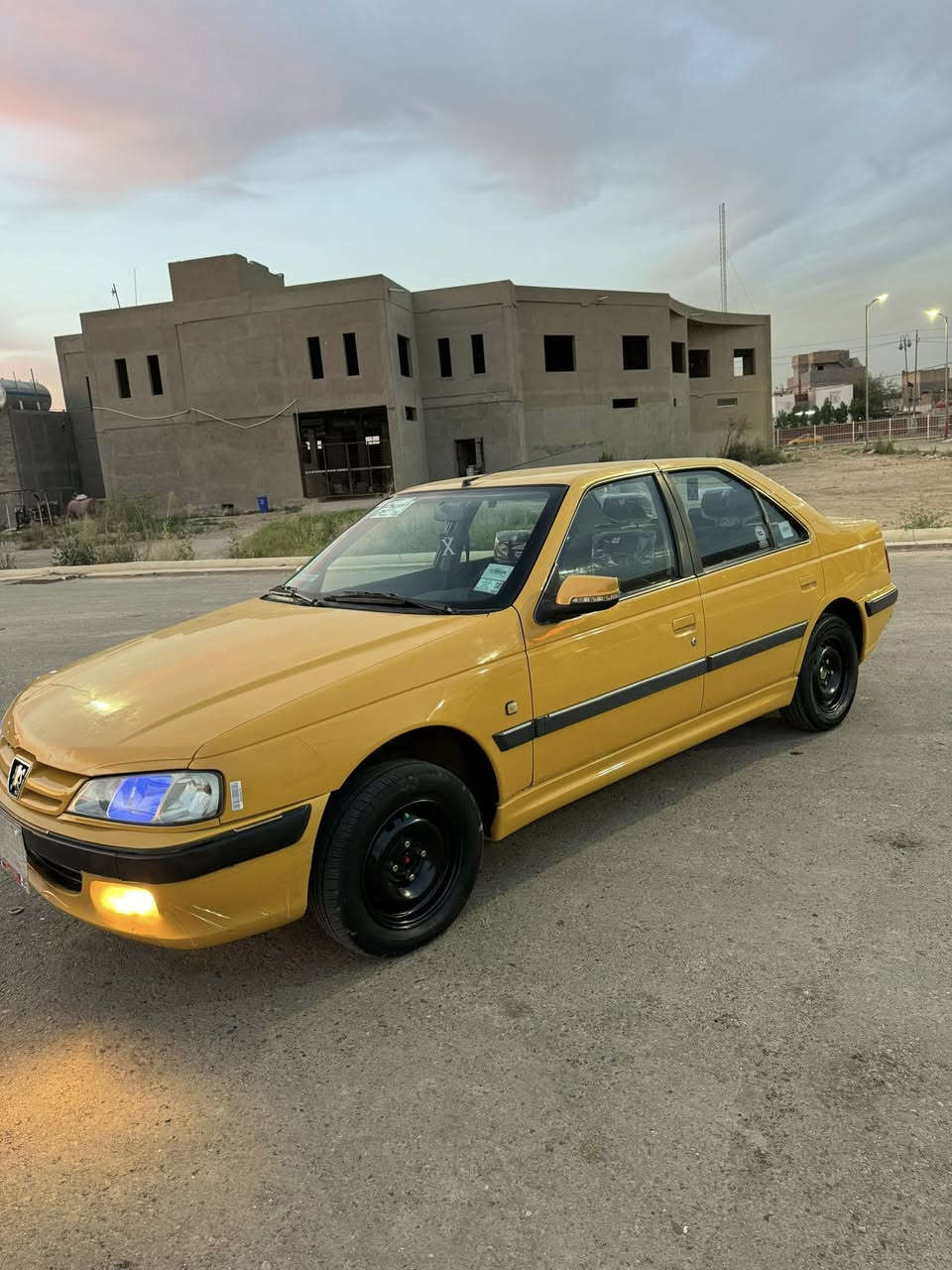 سلام عليكم للبيع بيجو بارص موديل ٢٠١٥ كير محرك جدد تخم تاير جديد لأضربه ولا صبغ فقط هلالت ماشيه ٥٣ حقيقي صدر مامي خلفي جديد تحويل مباشر سعر ٥٠ وبيها مجال الشراي تصال مكاني بغداد ***********
