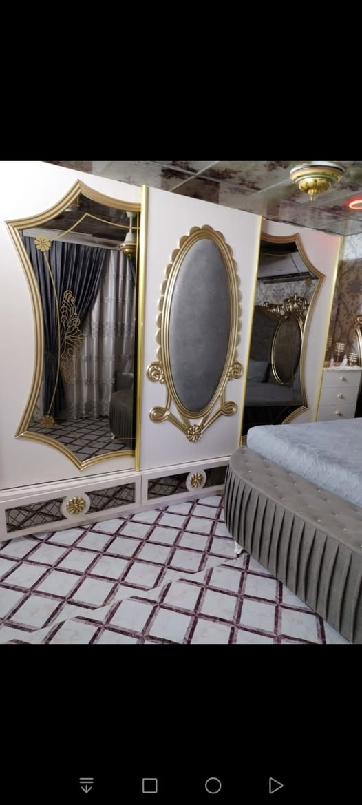 غرفة تركيا ضخمه 9 قطع نظيفه مابيها ضرر ابد 
العنوان ديوانية شارع 60


**إذا كنت صاحب هذا الإعلان وتريد حذفه لأي سبب، رجاءا أرسل رسالة إلى الدعم الفني**