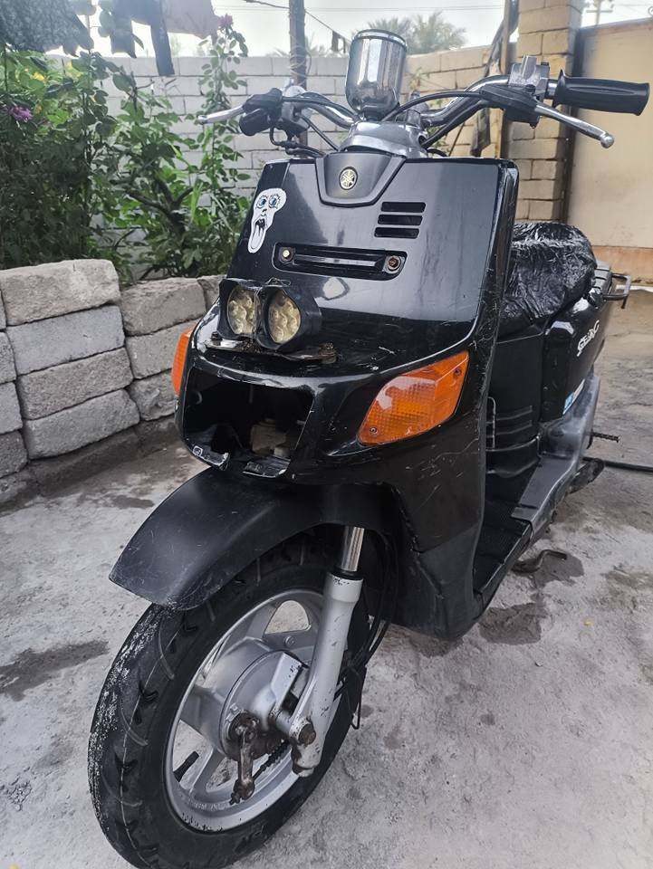 سلام عليكم دراجه بيكم السعر 225  النضافه مثل مجاي تشوفون الهورن شغال الاشاير اليمنه واليسره كلهن شغالات الدبلات زينه الباتري جديد التايرات جدد شادهن ثنينهنا الشراي يتصل *********** القرنة, البصرة
