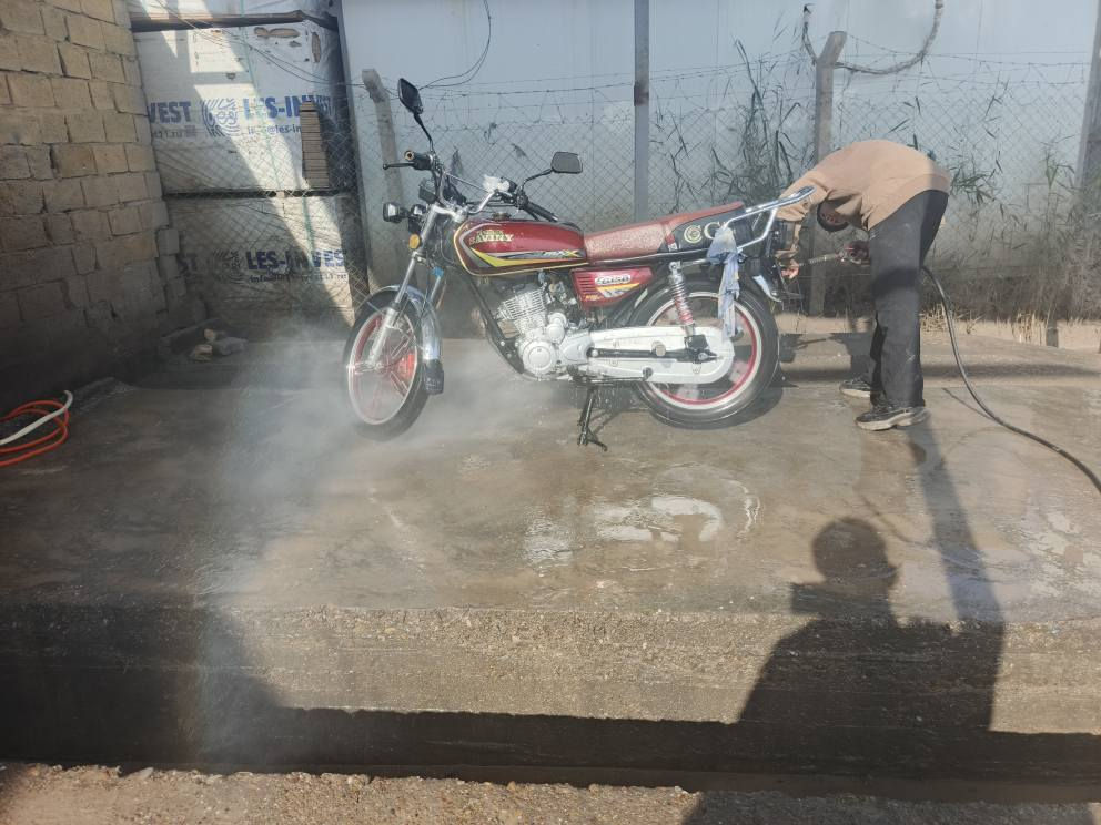 دراجه لبيع سيفان خمسه كير موديل 24 ما نقصه اي شي دراجه كامله مكمله ونضيفه تنكر سلف وتطلع السعر 700 وبيه مجال والشراي يتصل ويدلل ‏‪***********‬‏
