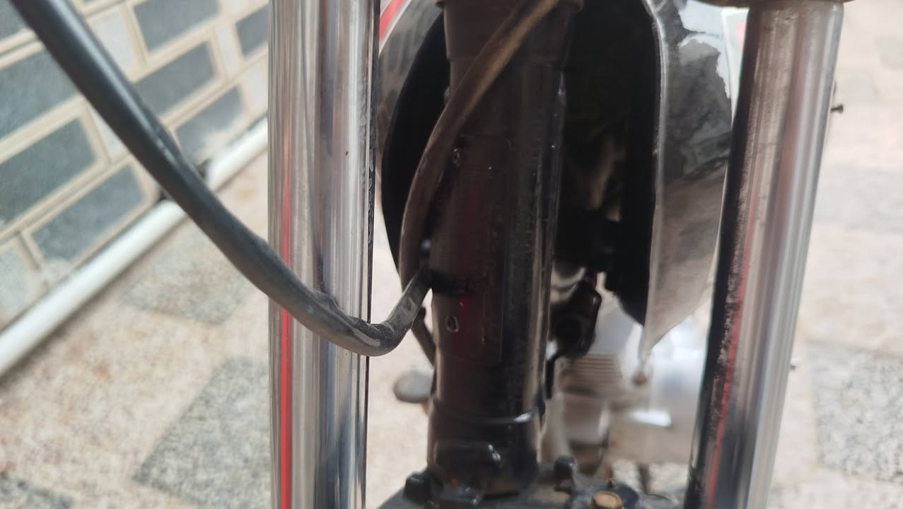 سلام عليك دراجه لبيع بدون مكينه ما مفتوحه شاصي بس مبدل بوش مال ماشه وكفاله عشارين لبكان عماره نهاوند. سعر  550 شراي يتصل ***********
