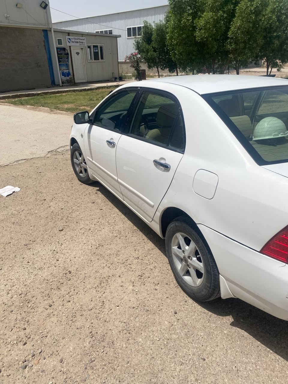 السلام  عليكم سيارة كورلا  خليجي 2006 ابيض     كلشي موضح بالصور  والسونار   منزلة وية صور السيارة  بدلت محرك الهة  اصلي قبل شهر  السيارة مرتبة وعملية  وماتصرف بانزين  تفول بانزين عادي    بيهة 5 قطع صبغ  مثل مامبين بالسونار  وهم الشراي ييجي ياخذلهة سونار  
السعر: 85 وبي مجال 
الرقم : ***********
