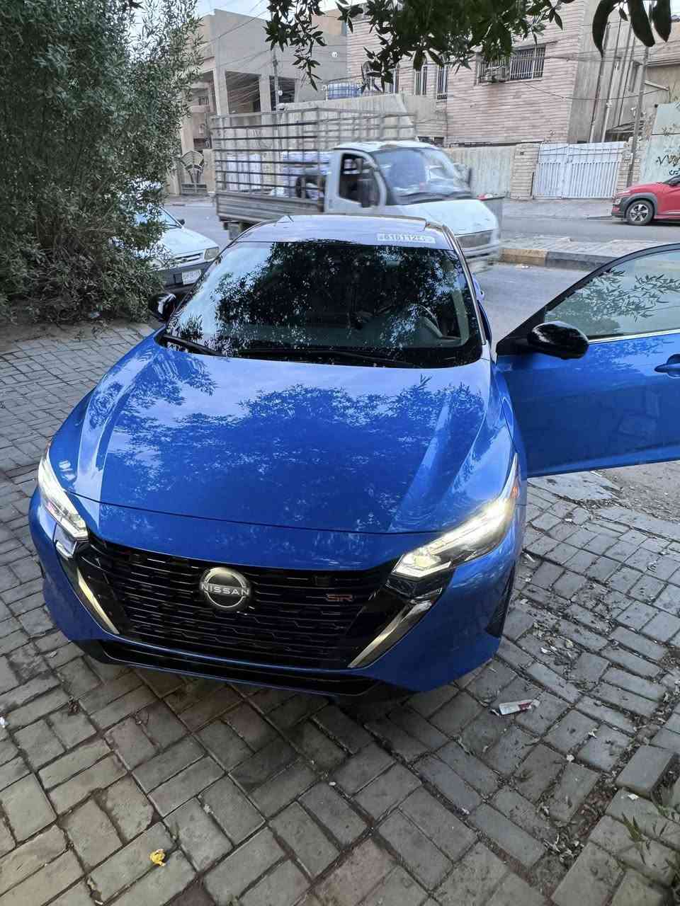 السلام عليكم ورحمة الله وبركاته نيسان سنترا موديل ٢٠٢٤ بدون رقم دخول جديد مواصفات sr اعلى فئة حادث كمى موضح بلصور تصليح صبغ باب وربع دعامية وتعديل بارد.  الاستفسار الموقع الاعظمية  السعر ١٣٨. للأستفسار ***********
