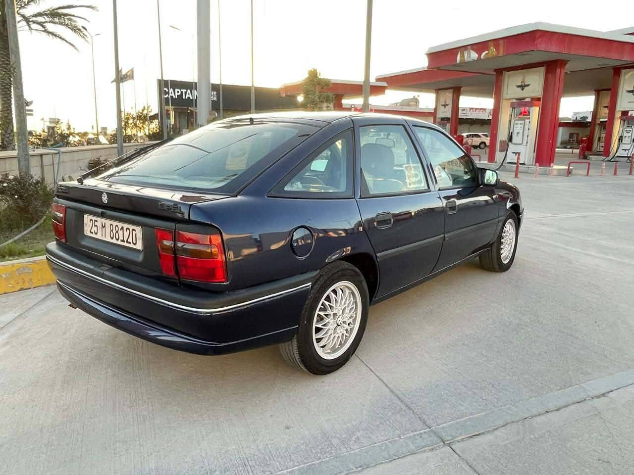 للبيع أوبل فكتره موديل(1995)محرك(18)كير عادي جام كهرباء 
قفل مركزي كونترول داخلي صفر دبل ايرباك صدر أمامي خلفي كله بشرط  لون نيلي صبغ عام  جماليه بدون ضربه رقم كركوك
دولي سنويه  جديد بسمي (2031) مشروع  وطني شرط تحويل 
وكالة سعر(43)بي مجال مكان سيارة كركوك رحيماوه رقم☎️
موبايل(***********)(***********)
