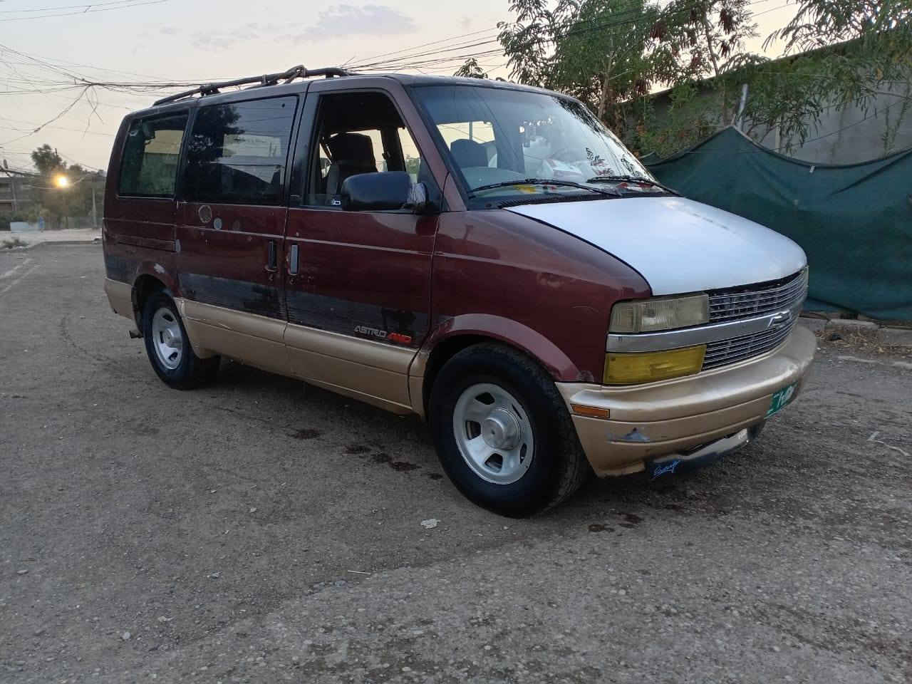 فان استرو ٩٧ مكينه بطه ٢٥٠٠ كير اكسن مرزي صدر معمر مكينة معمره شرط التحويل سعر 20 $ وبي مجال اتصل وتدلل ***********) (***********)
