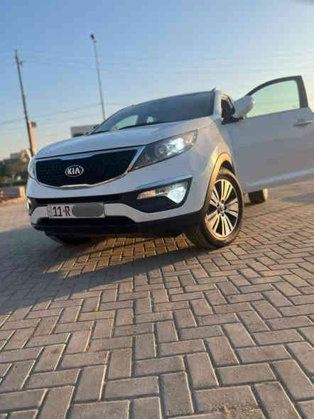 السلام عليكم...
سبورتج 2015 خليجي
 رقم بغداد الجديد..
كير ومحرك بحاله ممتازه..
صدر امامي خلفي جديد 
تخم تاير 
حساسات خلفيه 
مري شفط اشاير بالمري 
لايت زنون + ليد اصلي 
تحكم ستيرن جهتين 
شاشه كبيره+كاميرا 
كروس مثبت سرعه 
مانع تزحلق وانحدار 
نظام Eco الاقتصادي.  
نظام فرامل ABS
ماشيه 117 km
وبعد بيها هواي مواصفات مذاكرهن 
السياره خليجية بمواصفات امريكي 
ومحرك GDi جاهزه وجديده 
السونار مرفق مع الصور👇🏻
الباب خلف السائق صبغ +بارد ممبين بالجاملغ الامامي
 السعر 144$ وبيها مجال بسيط... 
العنوان بغداد /الكرخ.. حي الجهاد 
ه‍: ***********
